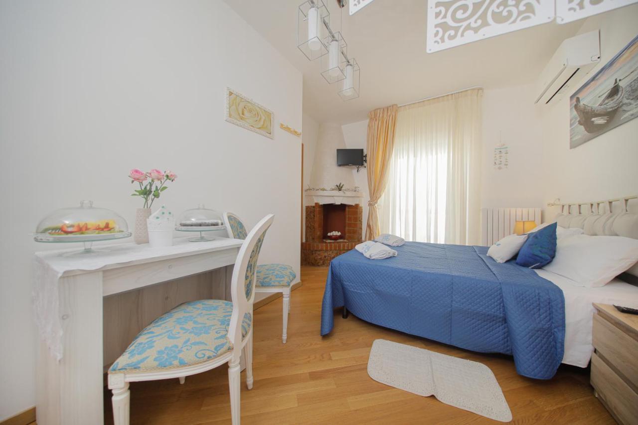 Io, Te E Il Mare Hotel Полиняно а Маре Екстериор снимка